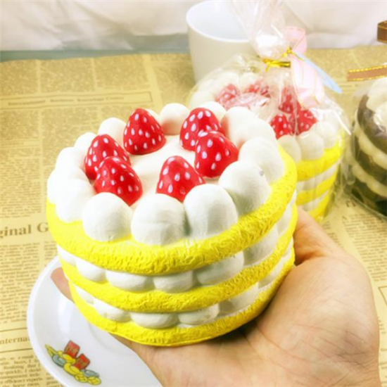 Eric Squishy Cuteyard Tag Jumbo Strawberry Cake Licensed Slow Rising Original Packaging Collection Gift Decor