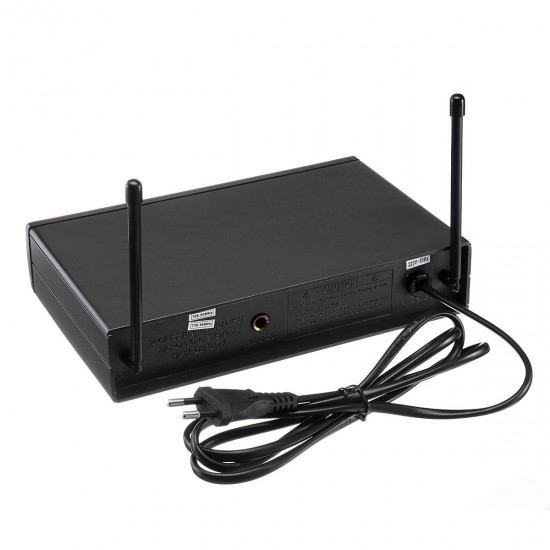 UHF Wireless Microphone System LCD Dual Microphone Handheld Stage DJ Kareoke UHF Wireless Microphone System LCD Dual Microphone Handheld Stage DJ Kareoke