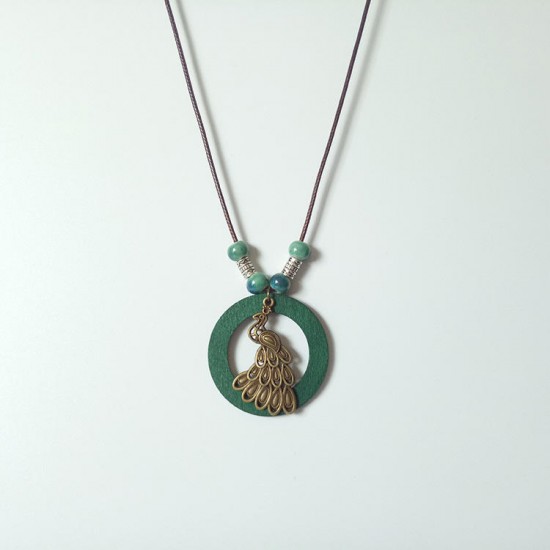 Vintage Pendant Necklace Green Hollow Wood Peacock Pendant Necklace Ethnic Jewelry for Women