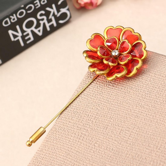 Antique Gold Plated Crystal Flower Brooch Elegant Alloy Pin Women Jewelry