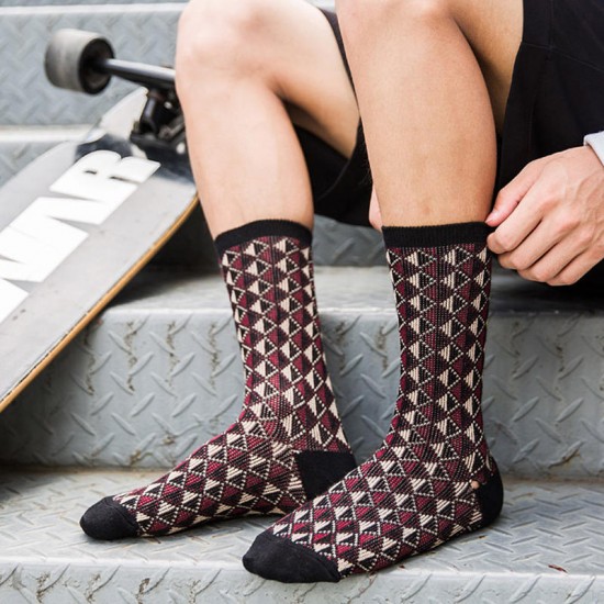 Men Plaid Medium Long Tube Socks Outdoor Casual Deodorization Athletic Sock Men Plaid Medium Long Tube Socks Outdoor Casual Deodorization Athletic Sock