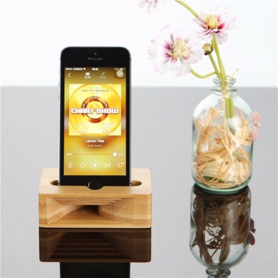 Universal Wooden Phone Stand Amplifier Mobile Bracket Lazy Holder for under 5.5-inch Smartphone Universal Wooden Phone Stand Amplifier Mobile Bracket Lazy Holder for under 5.5-inch Smartphone