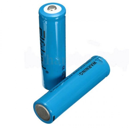 2x Elfeland 3.7V 3000mAh 18650 Li-ion Battery + EU/US Plug Charger