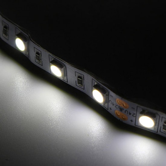 5M SMD5050 300LEDs Flexible Strip Tape Light Non-Waterproof with DC Connector DC24V