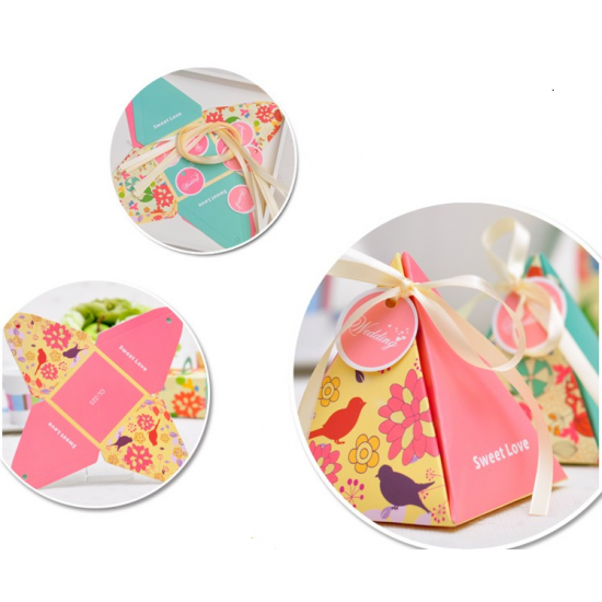 1pcs Wedding Festival Candy Box European Style Triangle Hard Paper Ribbon Party Supplier