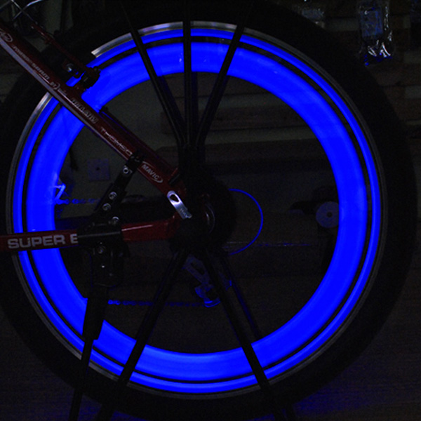 Skull-Valve-Cap-Light-Car-Motor-Bike-Wheel-Tyre-Lamp-Color-in-Random-48842