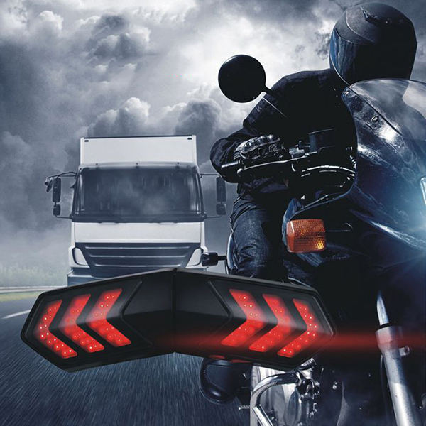 12V-Wireless-Smart-Motorcycle-Helmet-Lights-W-USB-Charging-Casque-Brake-Signal-Lamps-Waterproof-1138206