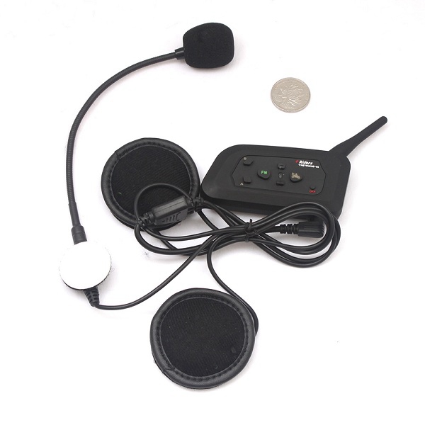 1pc-1000M-4-People-Group-Talking-Helmet-Intercom-With-Bluetooth-No-Need-Change-Channels-986288