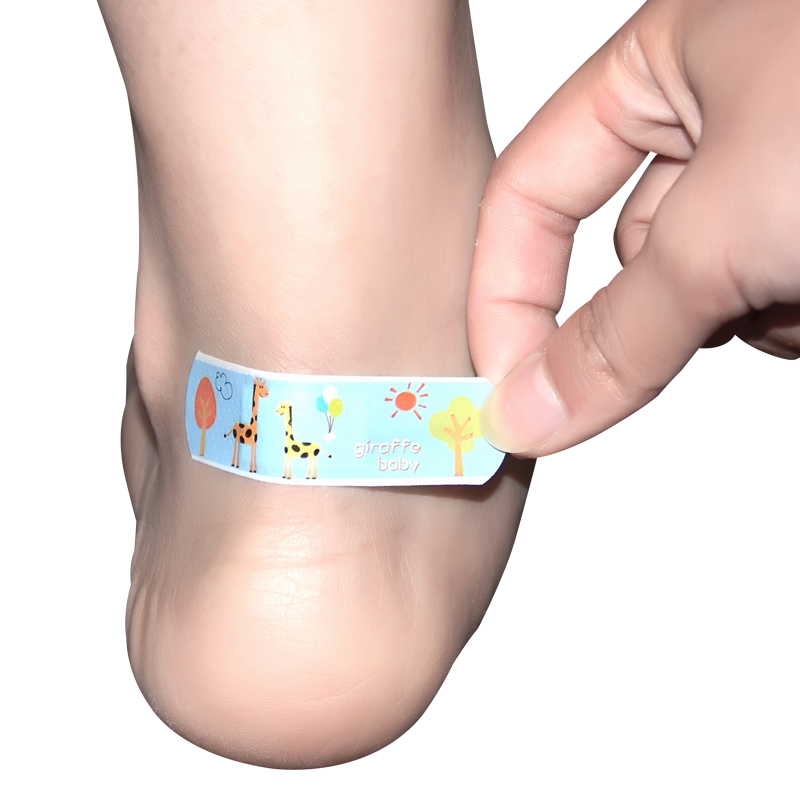 100Pcs-Waterproof-Breathable-Cute-Cartoon-Band-Aid-Emergency-Kit-For-Kids-Children-1171924