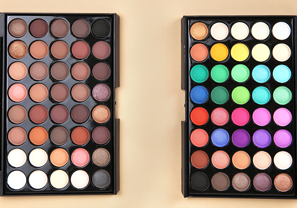 Banggood-40-Colors-Mini-Eye-Shadow-Palette-Set-Kit-Glitter-Shimmer-Cosmetic-Portable-Eye-Makeup-1085290