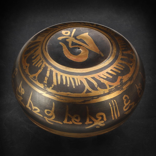 105mm-Tibetan-Yoga-Singing-Bowl-Brass-Buddhism-Chime-Resonance-Meditation-Chakara-1105110