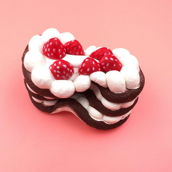 Eric-Squishy-Cuteyard-Tag-Jumbo-Strawberry-Cake-Licensed-Slow-Rising-Original-Packaging-Collection-G-1139031
