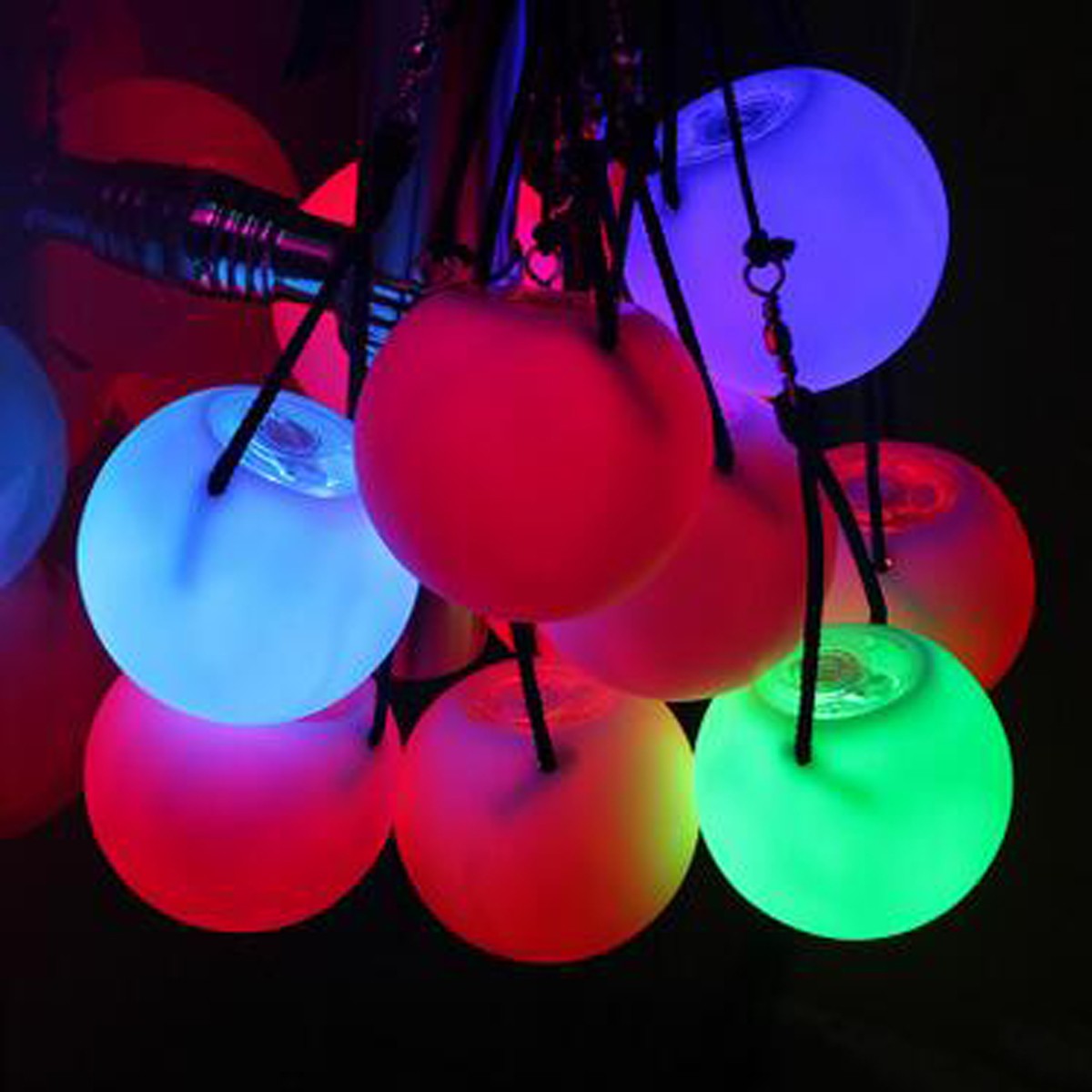 1PC-LED-7-Colors-Glow-POI-Thrown-Balls-Light-Up-Handball-Sports-Belly-Dance-Hand-Novelties-Toys-1035329