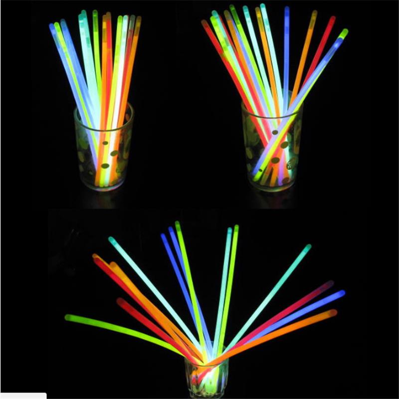 100pcs-Wholesale-LED-Flashing-Light-Novelty-Toys-Glow-Stick-for-Festivities-Decoration-1124387