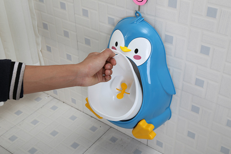 Baby-Urinal-Toddler-Potties-Boys-Pee-Trainer-Children-Removable-Lovely-Penguin-Toilet-Bathroom-1086866