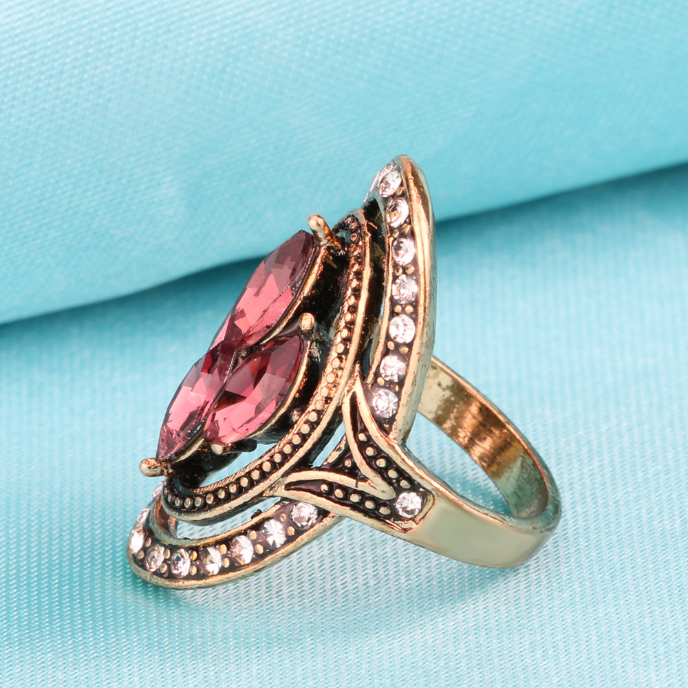 Bohemian-Red-Gemstone-Crystal-Finger-Rings-Ethnic-Hollow-Oval-Geometric-Ring-Jewelry-for-Women-1337735