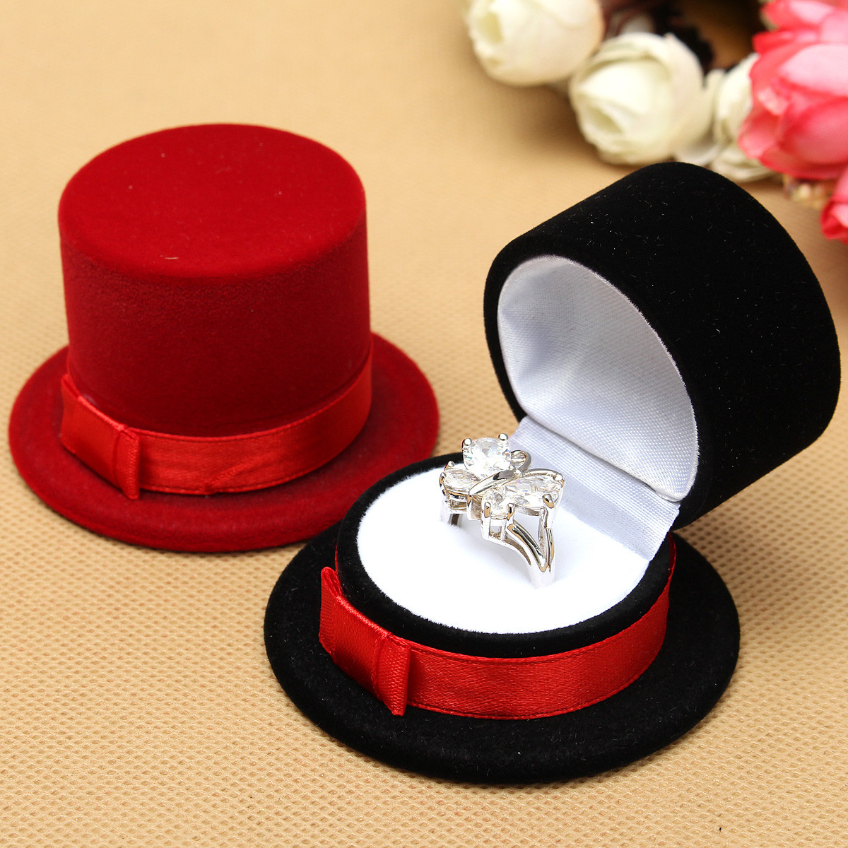 Cute-Velvet-Topper-Shaped-Rings-Jewelry-Display-Storage-Box-1025874