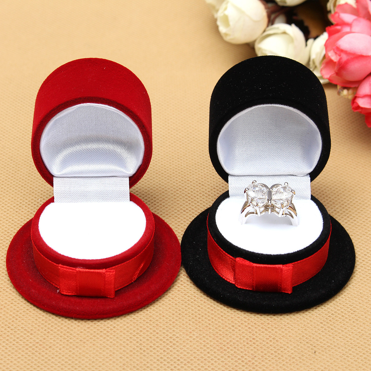 Cute-Velvet-Topper-Shaped-Rings-Jewelry-Display-Storage-Box-1025874