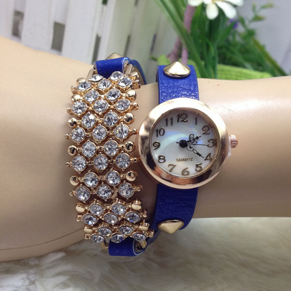 Casual-Crystal-Rivets-Bracelet-PU-Leather-Band-Wrist-Watch-983923