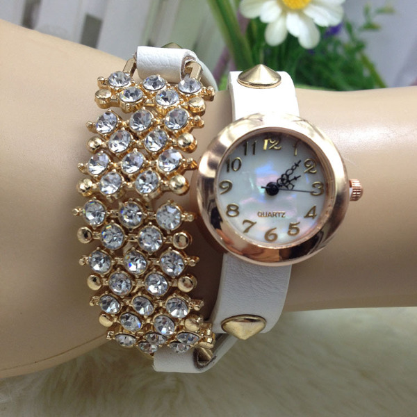 Casual-Crystal-Rivets-Bracelet-PU-Leather-Band-Wrist-Watch-983923