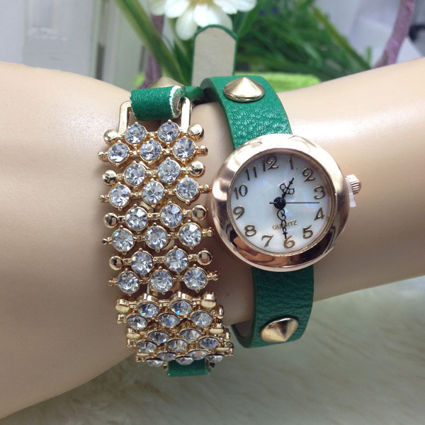 Casual-Crystal-Rivets-Bracelet-PU-Leather-Band-Wrist-Watch-983923