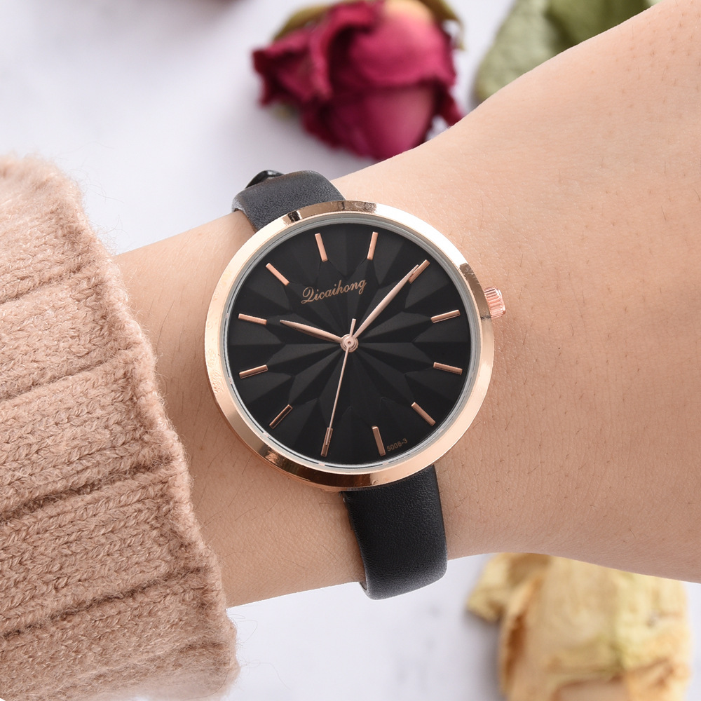 Colorful-Leather-Strap-Simple-Dial-Fashion-Gold-Needle-Ladies-Dress-Women-Quartz-Watch-1410704