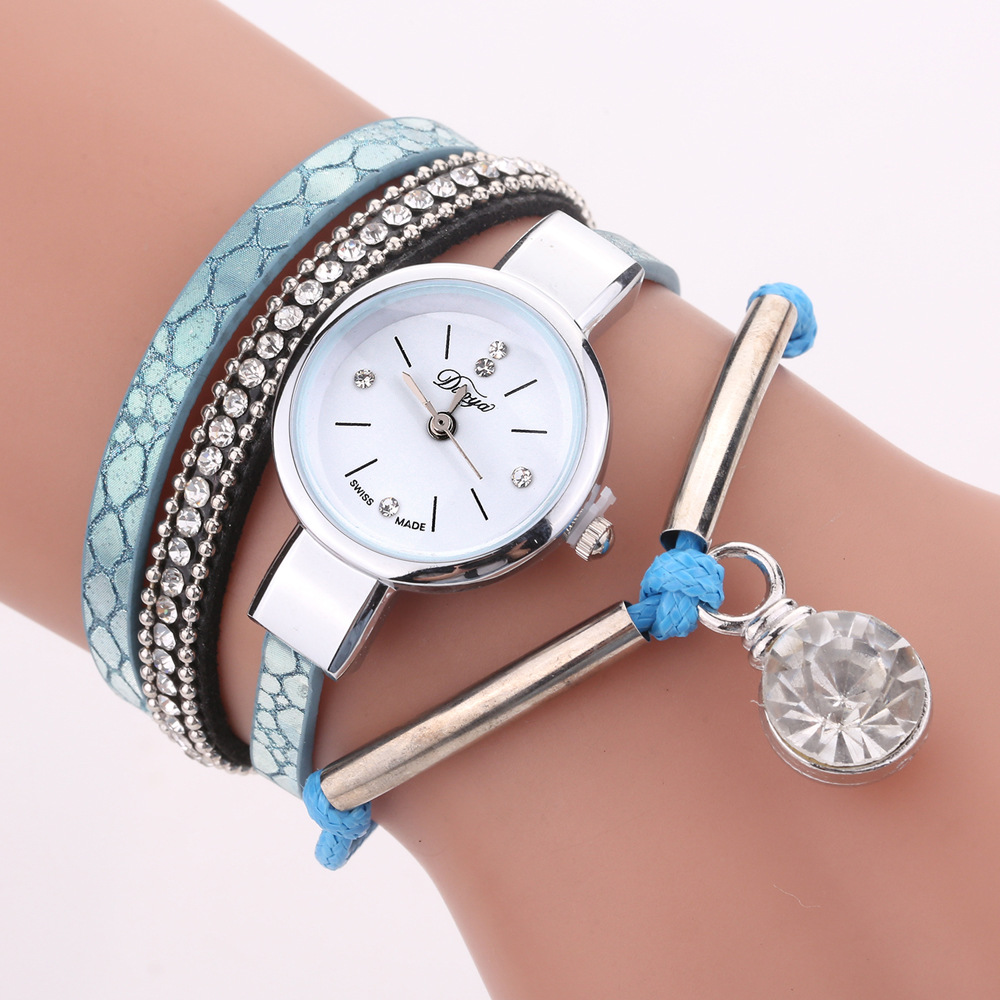 DUOYA-D254-Crystal-Pendant-Women-Bracelet-Watch-Retro-Style-Leather-Strap-Quartz-Watch-1438817