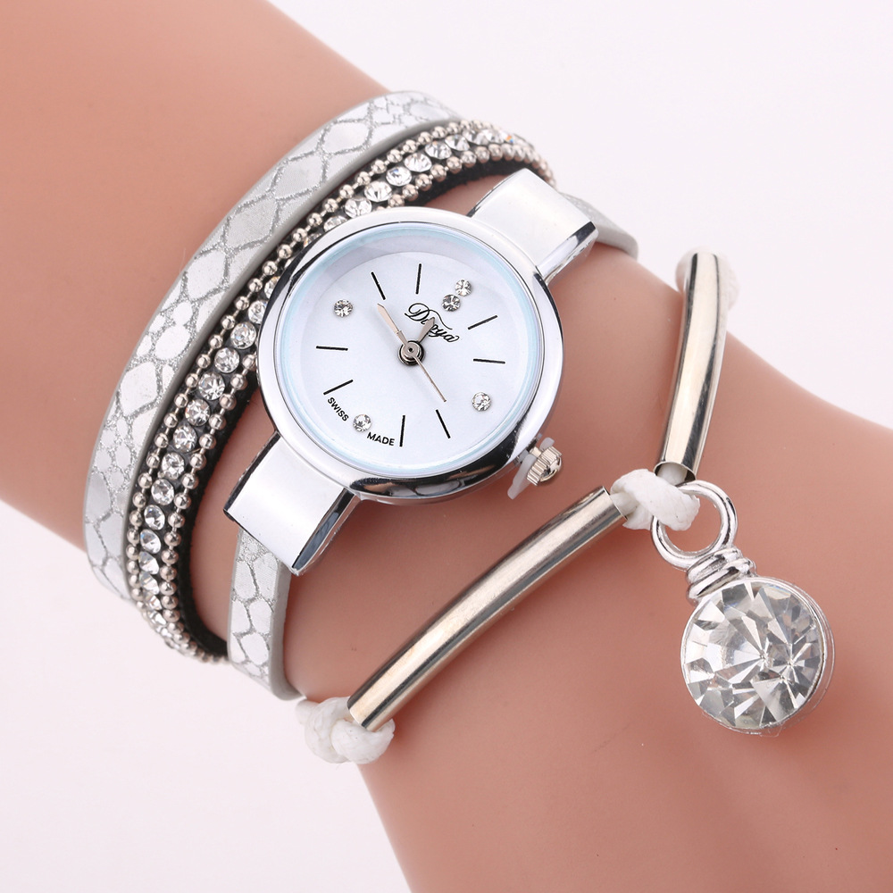 DUOYA-D254-Crystal-Pendant-Women-Bracelet-Watch-Retro-Style-Leather-Strap-Quartz-Watch-1438817