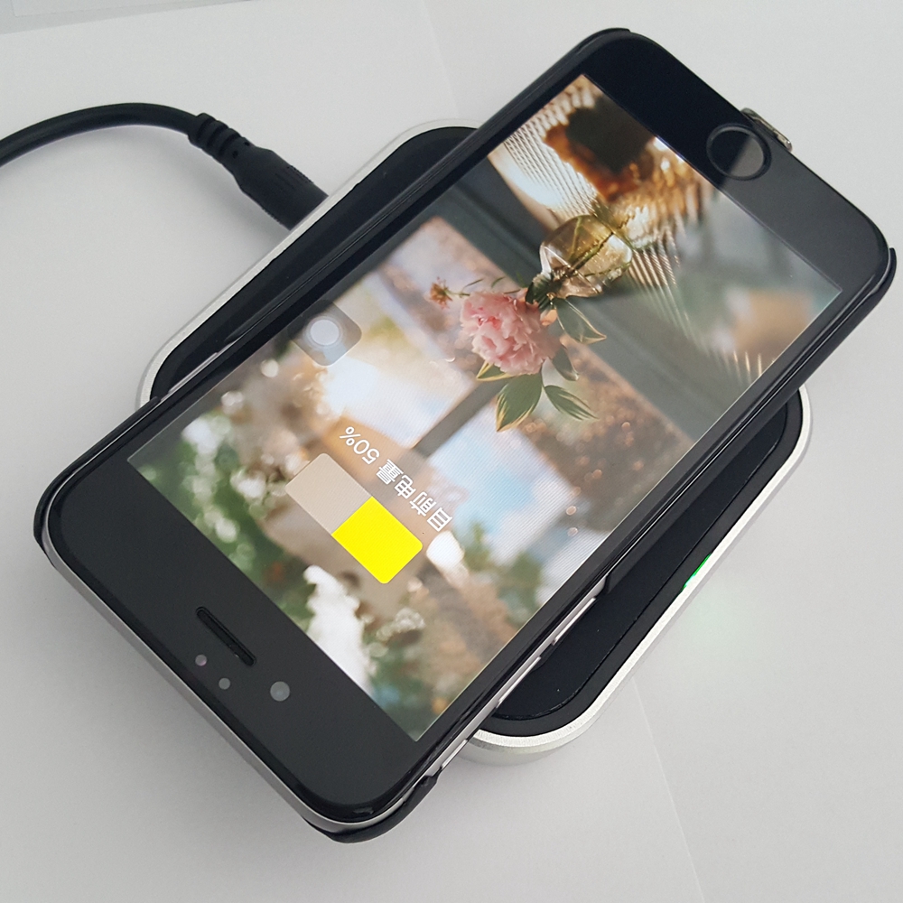 QC20-Aluminium-F400-U-10W-Fast-Charge-Wireless-Charging-Pad-For-iPhone-Samsung-HUAWEI-Smartphone-1097568