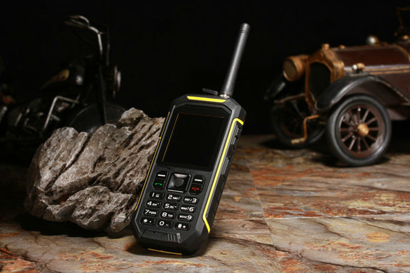 JEASUNG-X6-IP68-24-Inch-2500mAh-UHF-Walkie-Talkie-Torch-Bluetooth-Dual-SIM-Waterproof-Feature-Phone-1214690