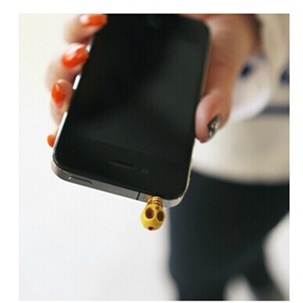 Halloween-Gift-Skull-Dustproof-Plug-For-Mobile-Phone-945301