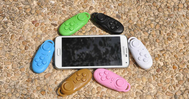 Bluetooth-Selfie-Remote-Control-Shutter-For-IOS-Android-PC-969621