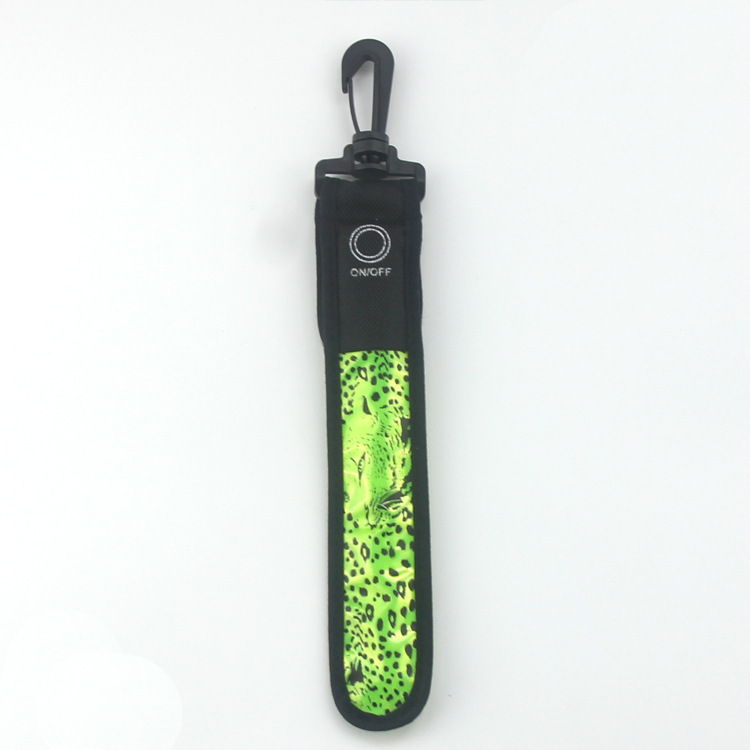 Outdoor-Sports-Bike-Riding-Light-Night-Running-LED-Wrist-Band-Light-LED-Reflective-Pendant-1082844