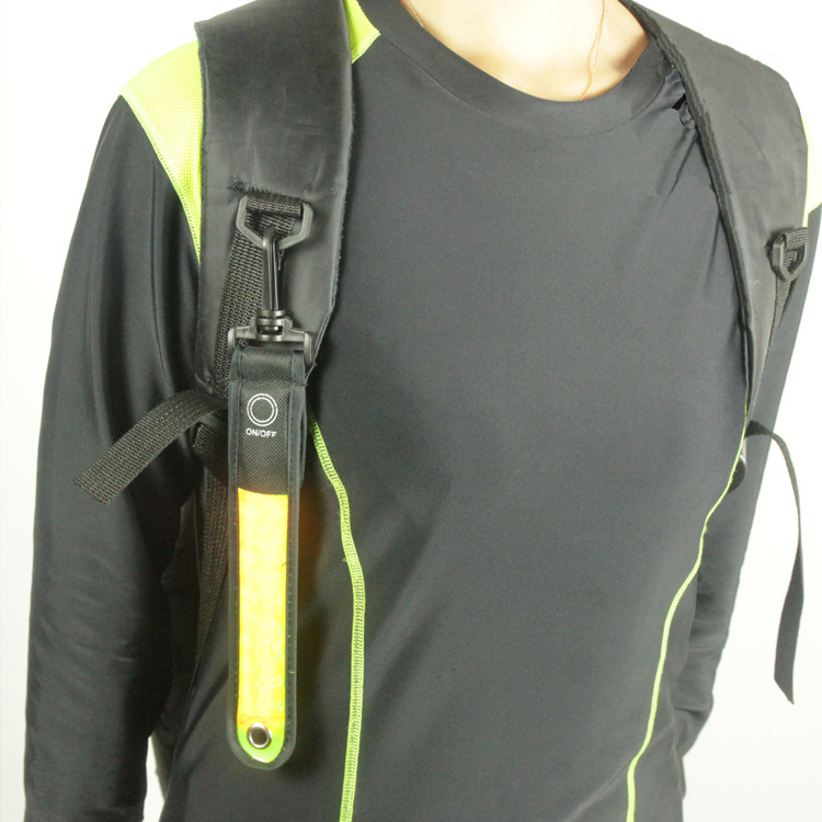 Outdoor-Sports-Bike-Riding-Light-Night-Running-LED-Wrist-Band-Light-LED-Reflective-Pendant-1082844