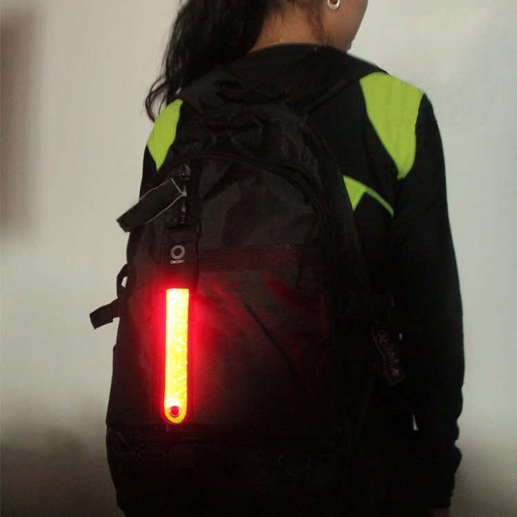 Outdoor-Sports-Bike-Riding-Light-Night-Running-LED-Wrist-Band-Light-LED-Reflective-Pendant-1082844