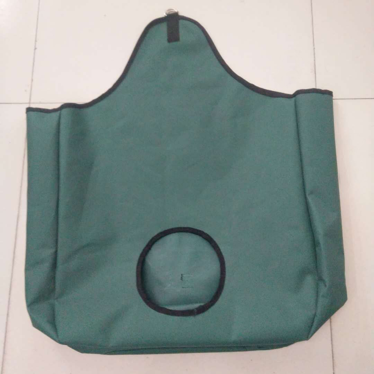 600D-Oxford-Cloth-Horse-Hay-Bag-Feeder-Net-With-Cut-Out-Hole-Reduce-Wastage-Farm-Supplies-1337101
