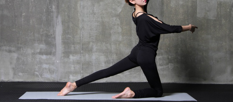 3-Pcs-Women-Yoga-Suits-Nylon-Breathable-Fitness-Dancing-Training-Suits-1099136