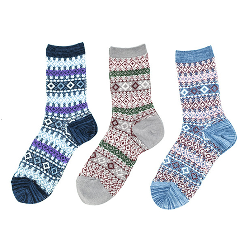 Women-Breathable-Cotton-Ethnic-Jacquard-Middle-Tube-Socks-1403336