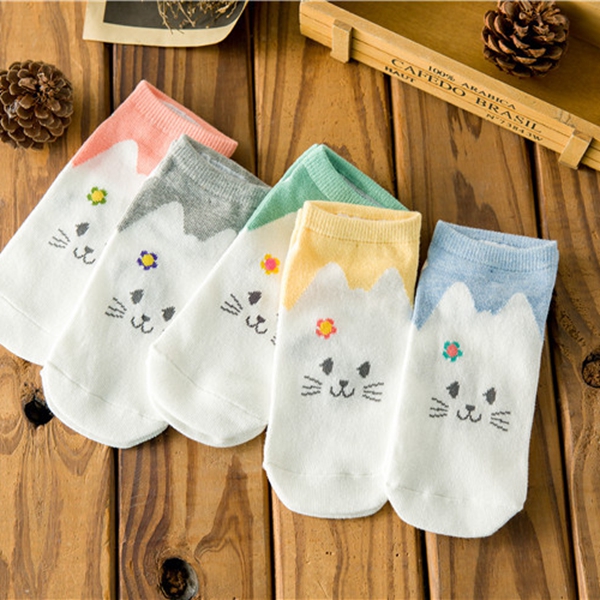 Women-Cute-Cotton-Cartoon-Socks-Candy-Bar-Antenna-Catwoman-Invisible-Socks-1050532