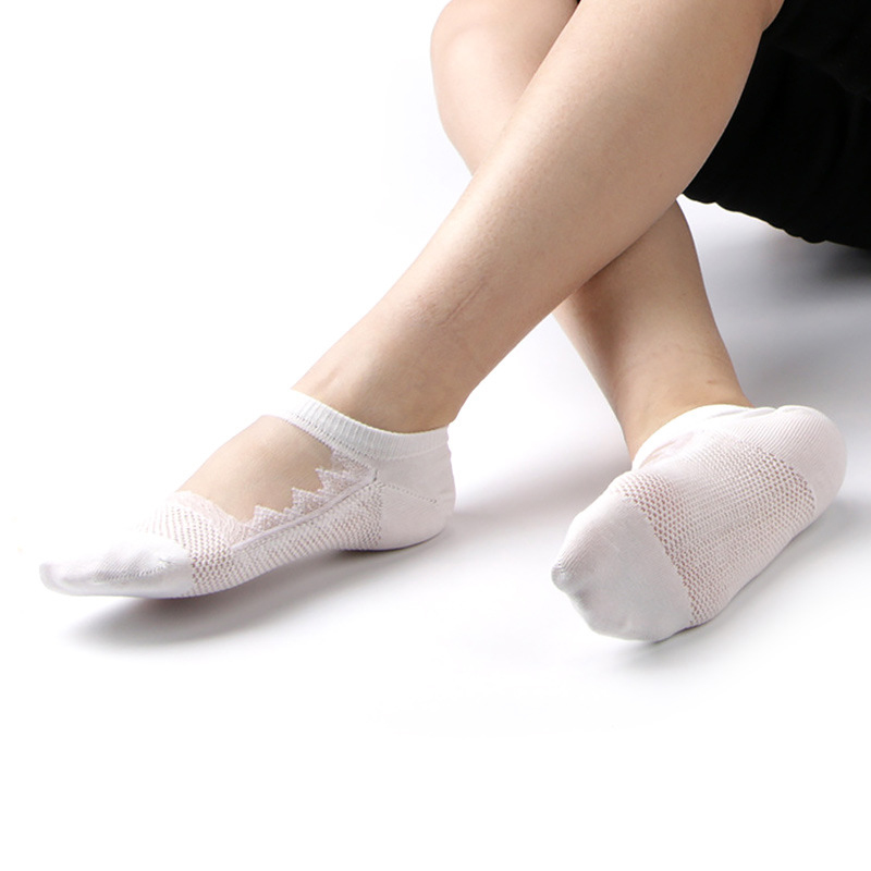 Women-Hollow-Out-Breathable-Cotton-Lace-Low-Cut-Athletic-Non-Slip-Sock-1308671